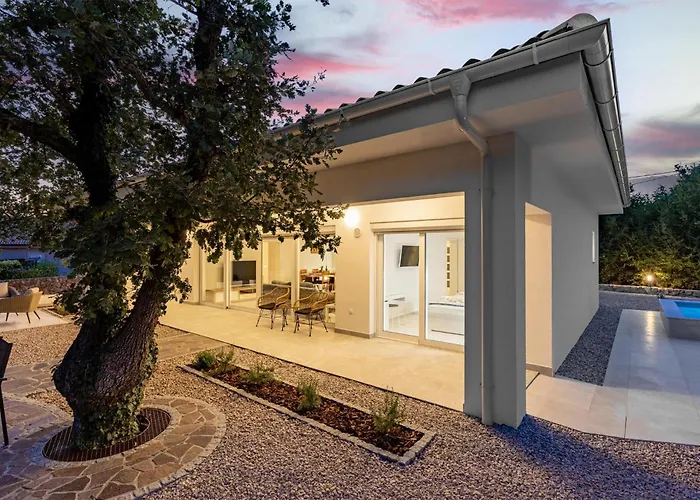 Nyaraló 2 Bedroom Pet Friendly In Zestilac *