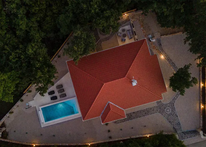 2 Bedroom Pet Friendly In Zestilac Gostinjac