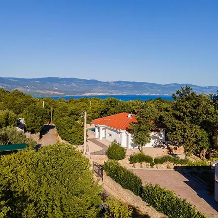 Feriehus 2 Bedroom Pet Friendly In Zestilac