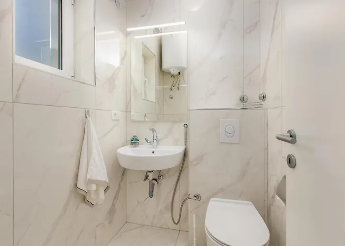 2 Bedroom Pet Friendly In Zestilac 펜션