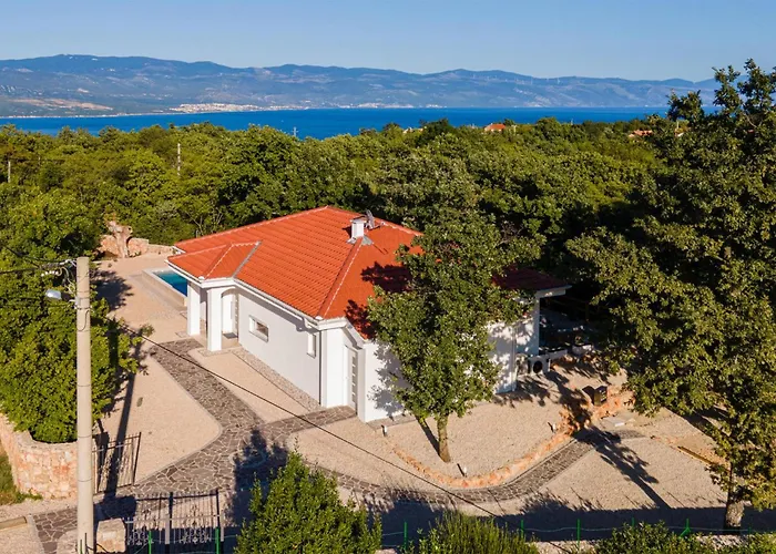 2 Bedroom Pet Friendly In Zestilac